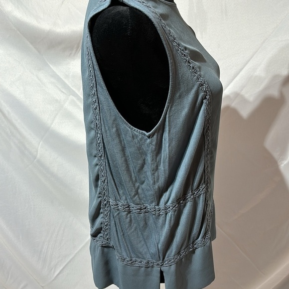 Loft Summer Sleeveless Detailed Top Size L - Picture 5 of 11